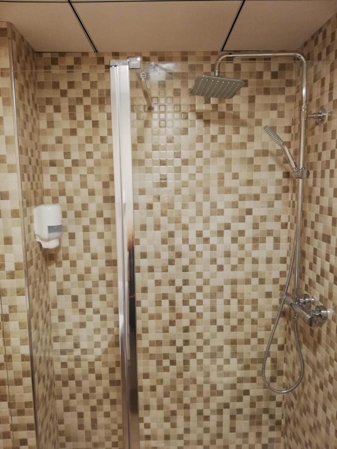 Twin Room with Private Bathroom,1009983823:JPEG
