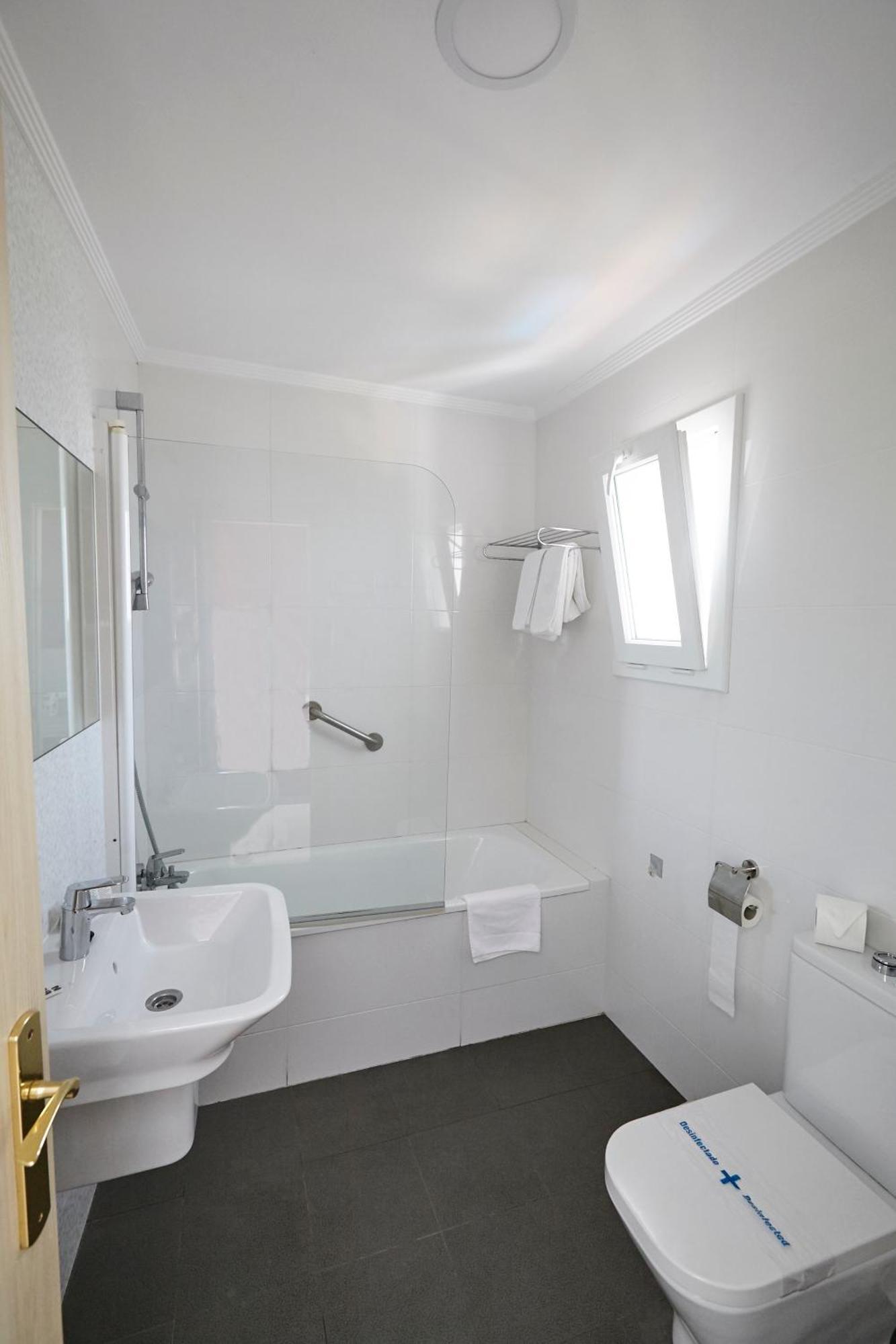 Double or Twin Room with Terrace,1602952210:JPEG