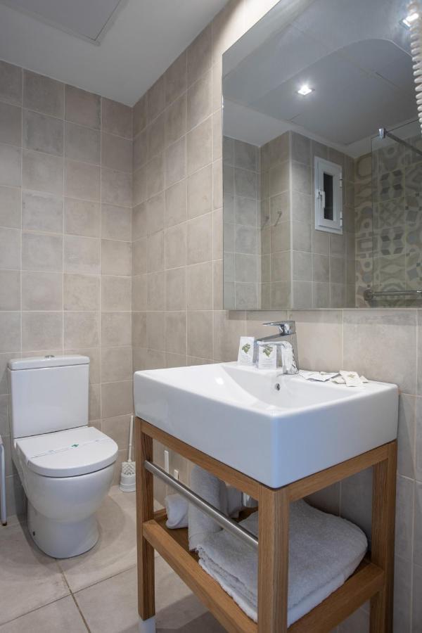 Double or Twin Room Sea View