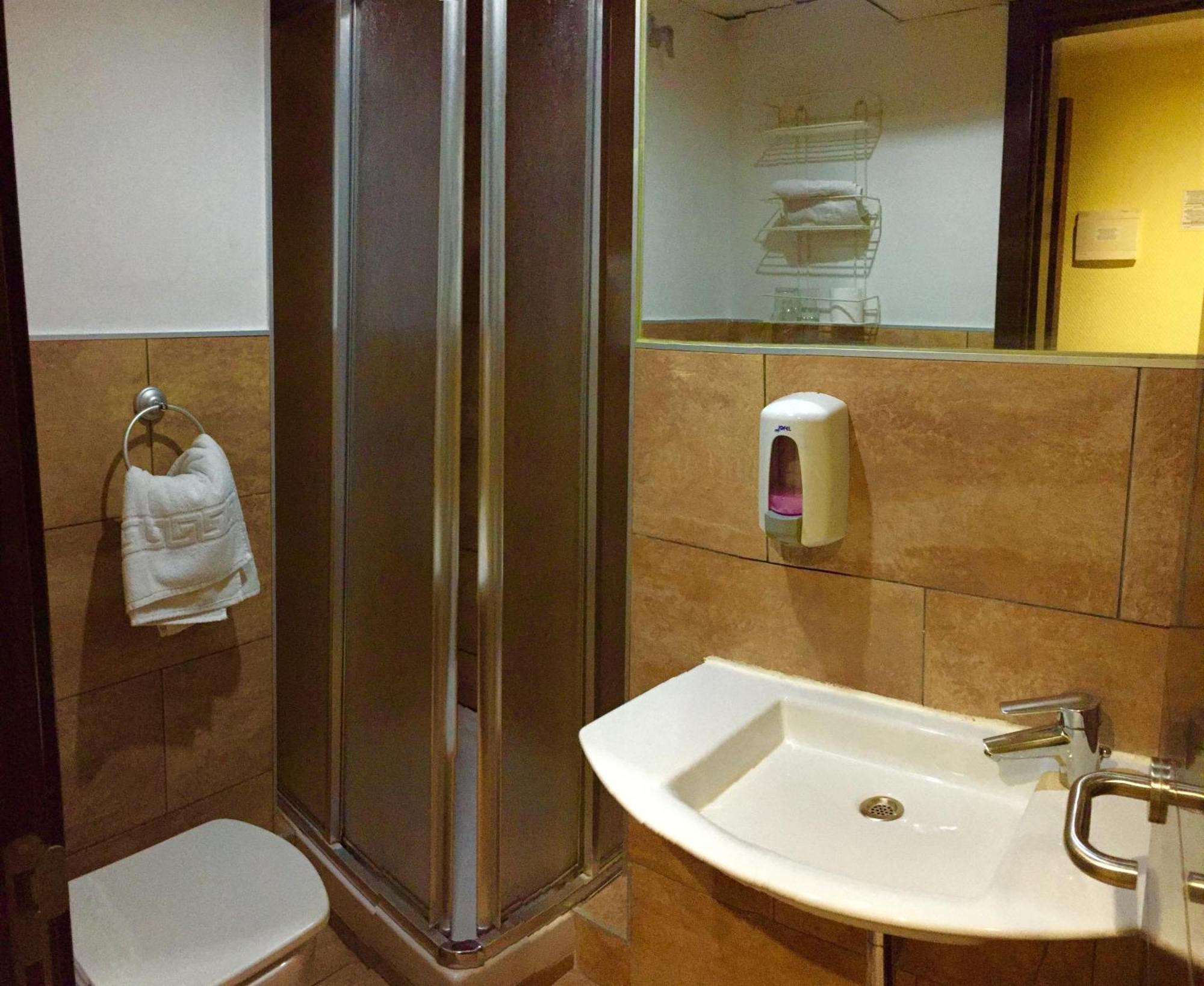 Double Room,1658750384:JPEG