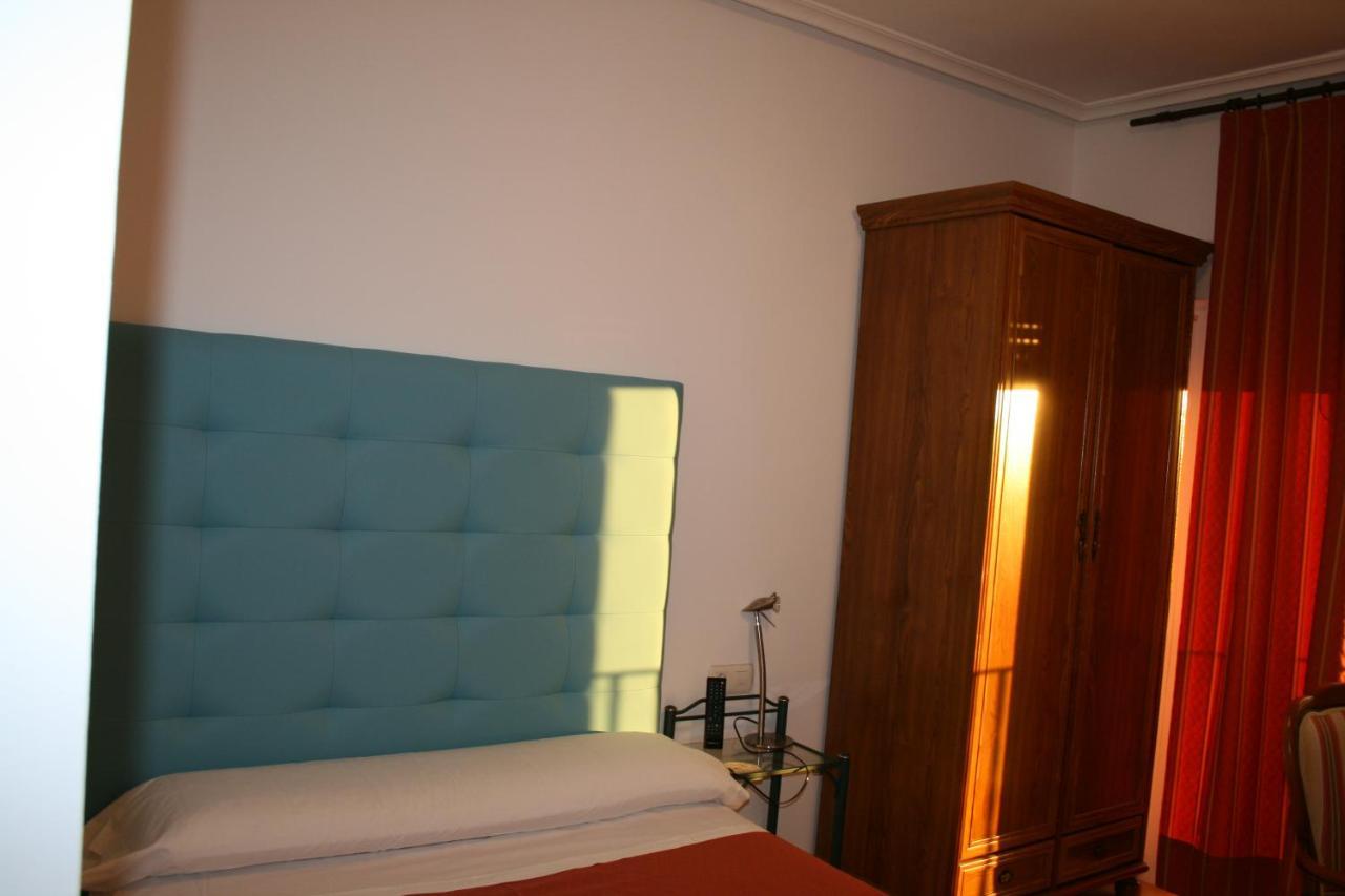 Double or Twin Room,1037888437:JPEG