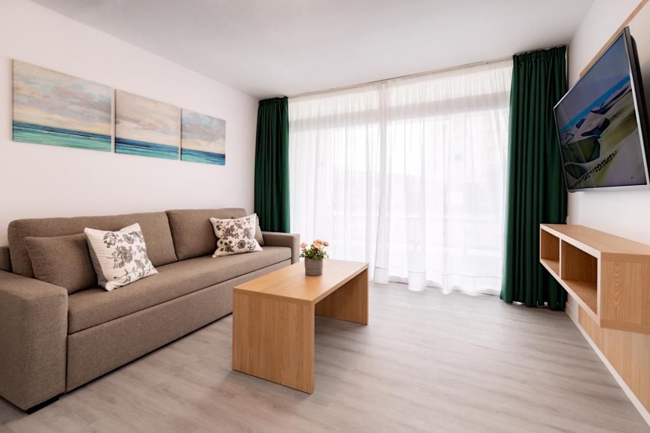 Ferienwohnung mit 1 Schlafzimmer und Balkon