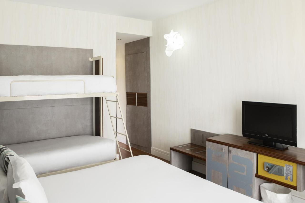 Quadruple Room Interior,1592876992:JPEG