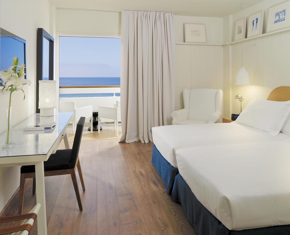 Twin Room with Sea View