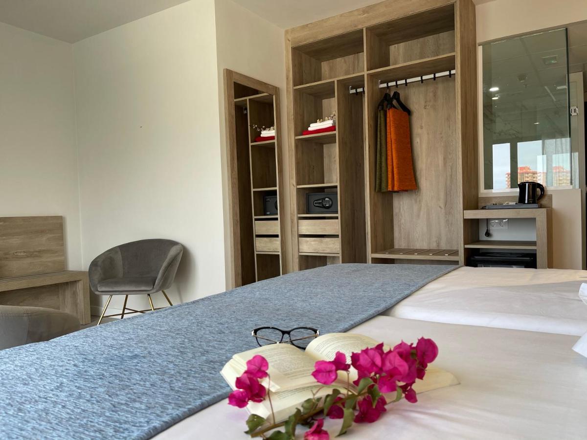 Double Room with Balcony and Sea View,1553680786:JPEG