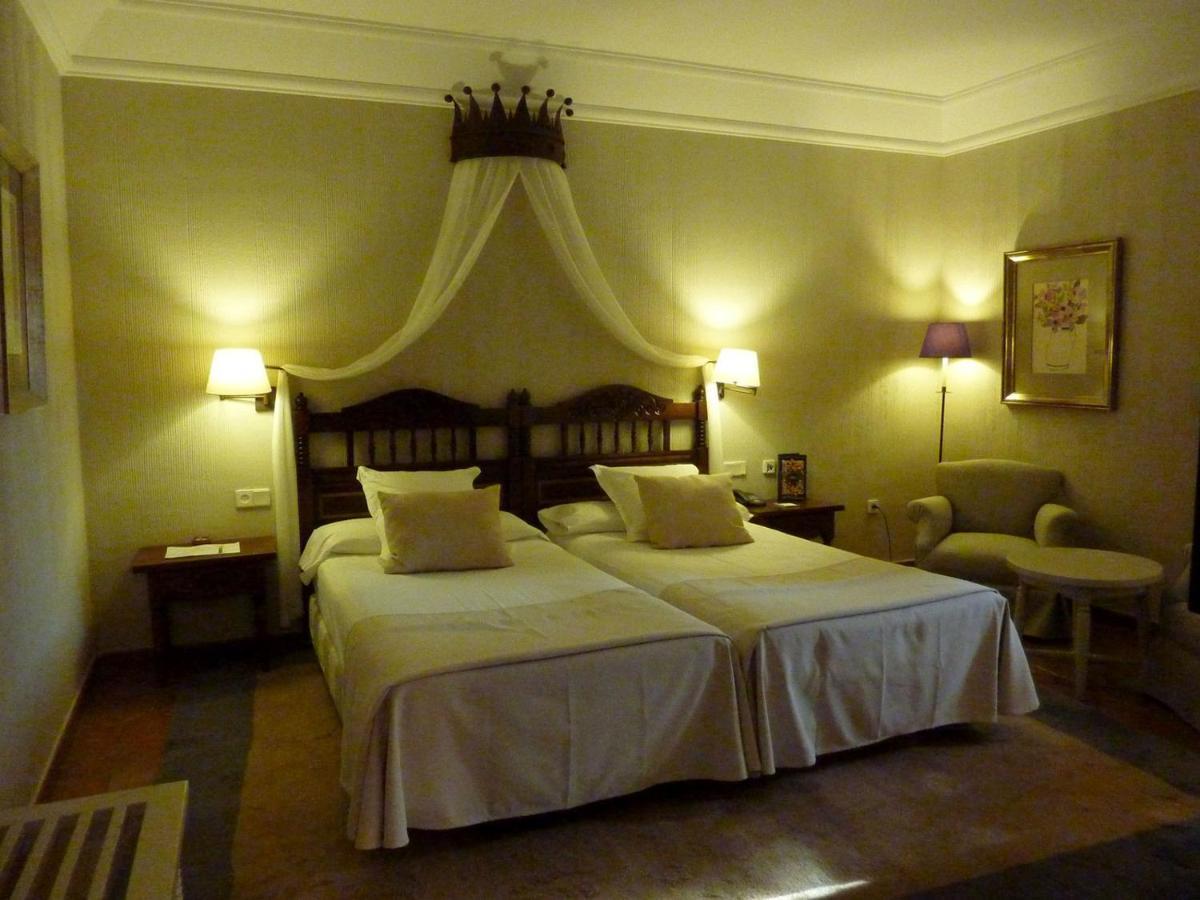 Standard Doppelzimmer (2 Erwachsene + 1 Kind)