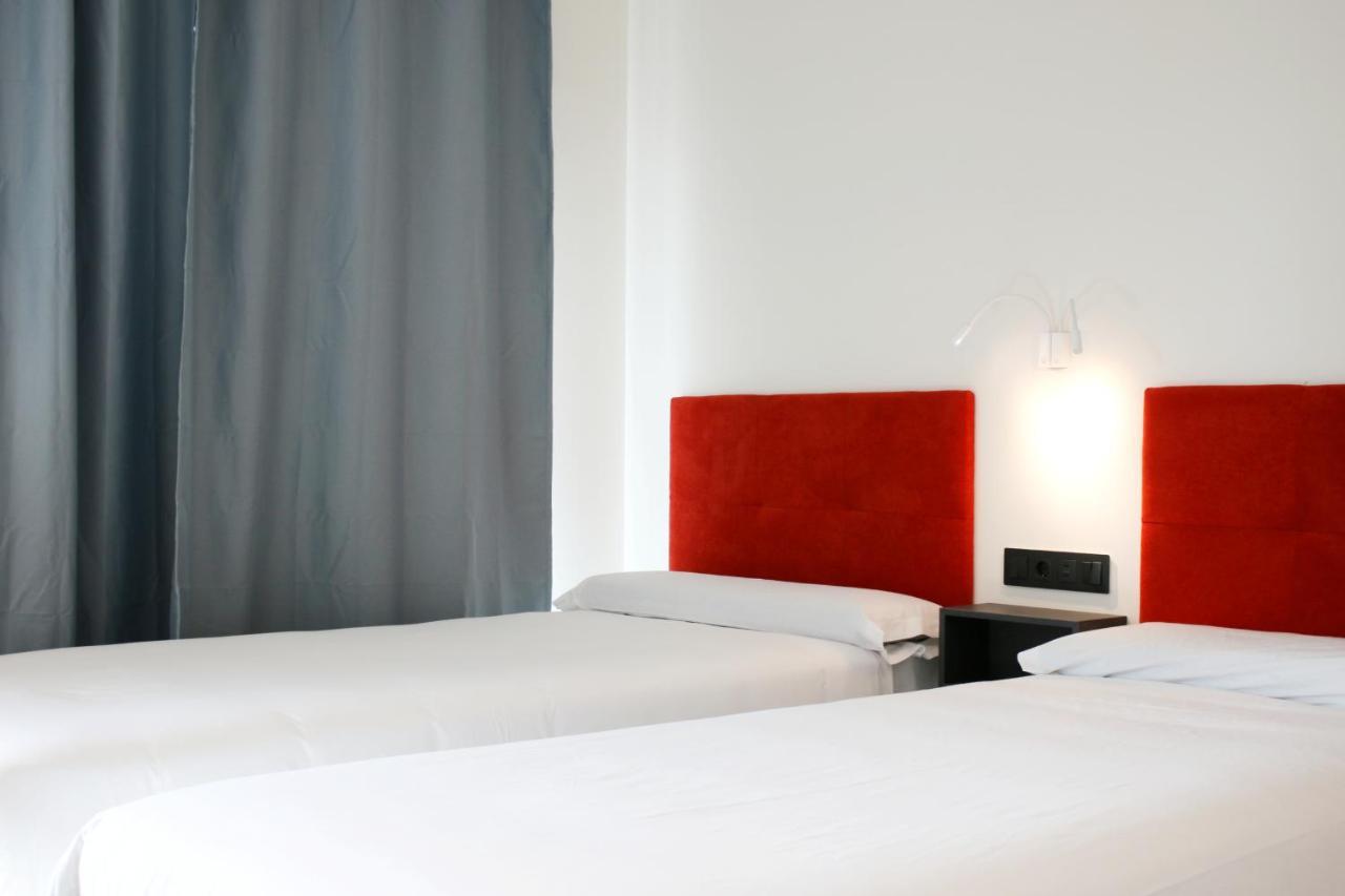 Twin Room,1143591892:JPEG