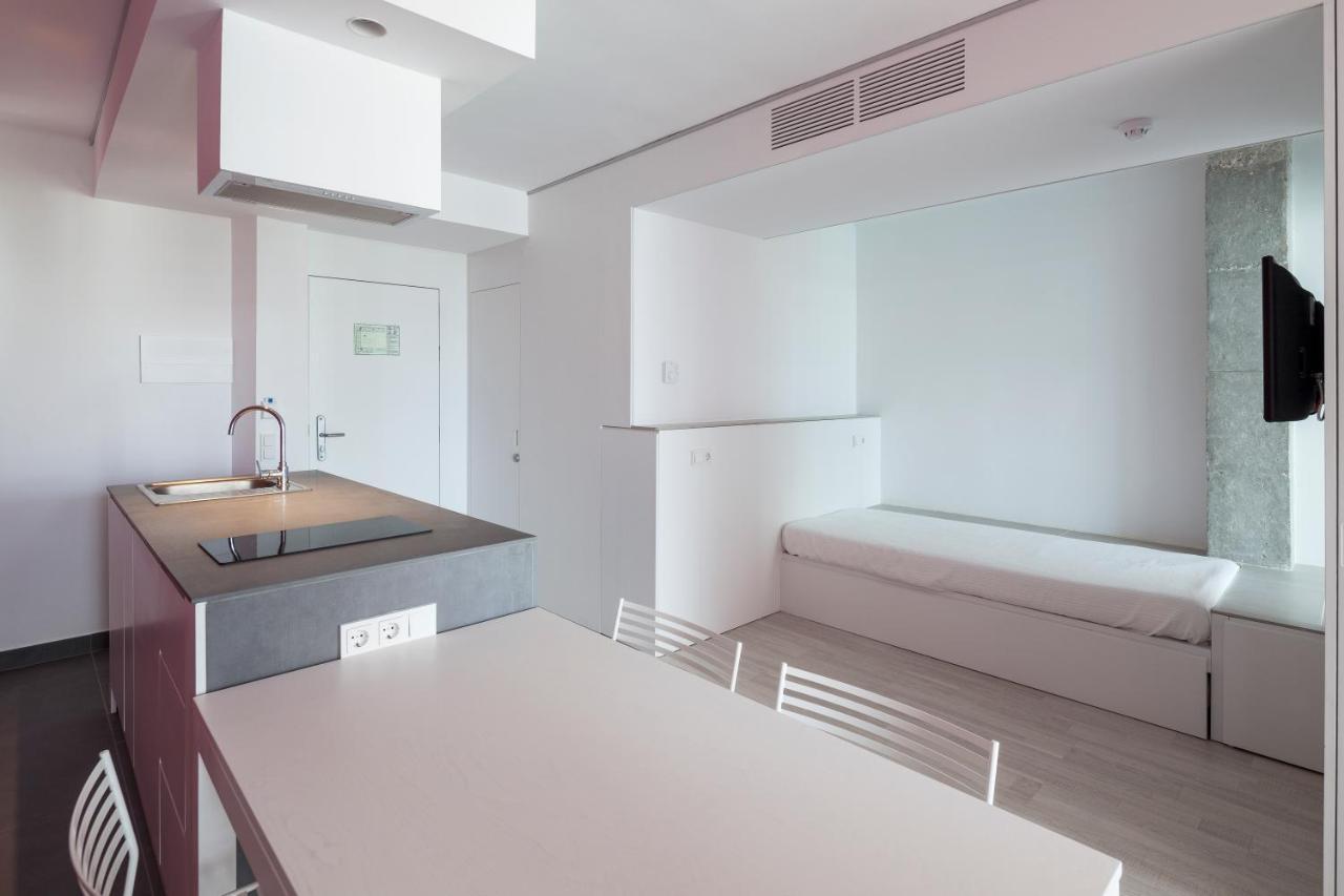 Premium One-Bedroom Apartment,561740937:JPEG
