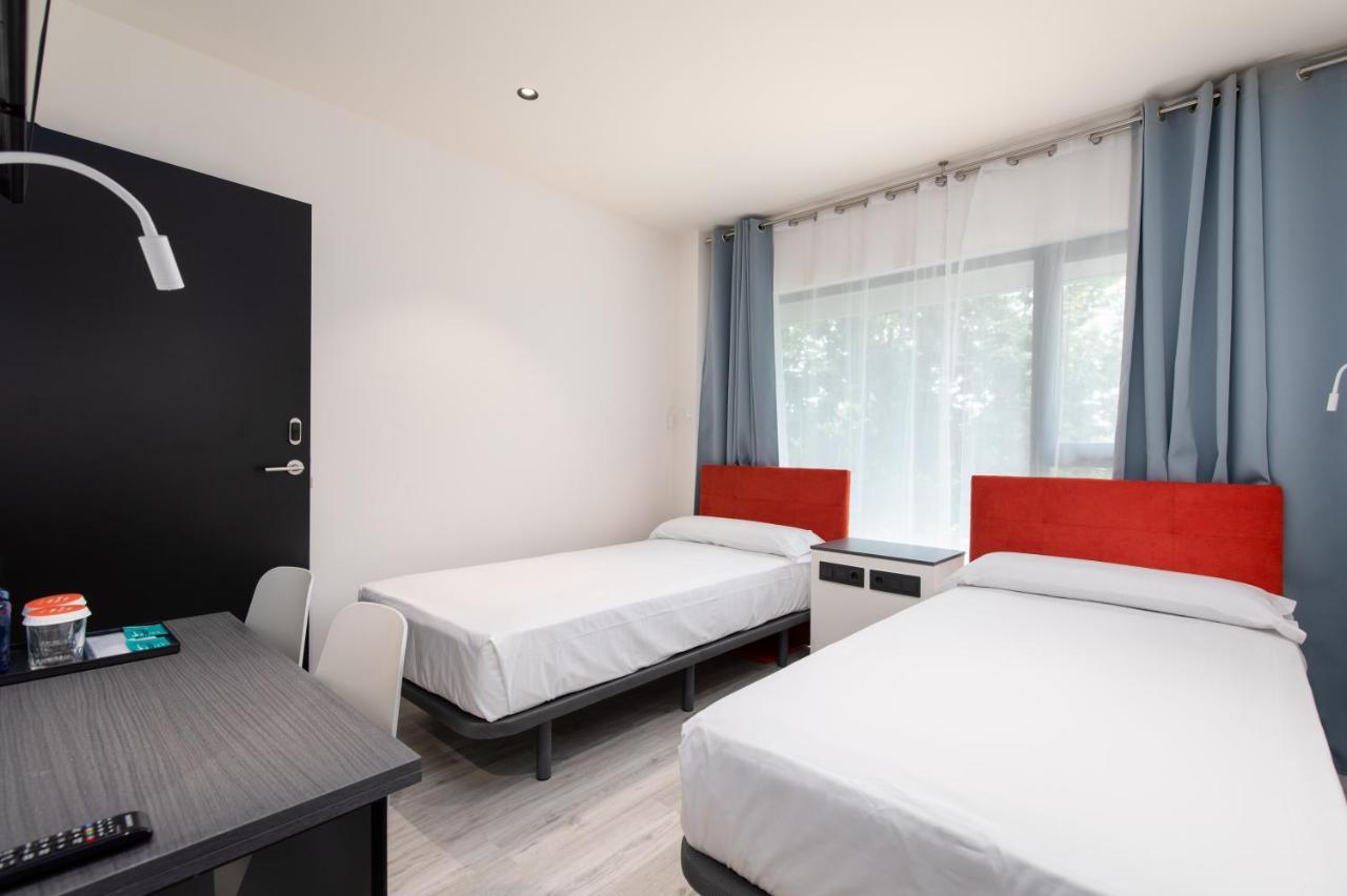 Twin Room,1153130142:JPEG