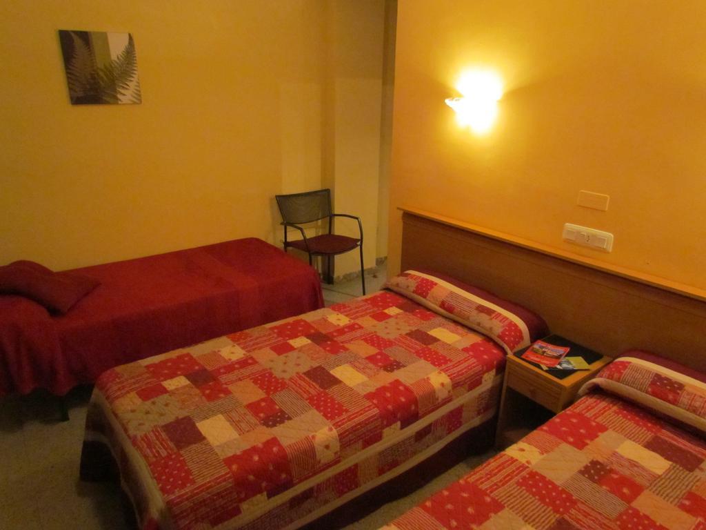 Triple Room,115741940:JPEG