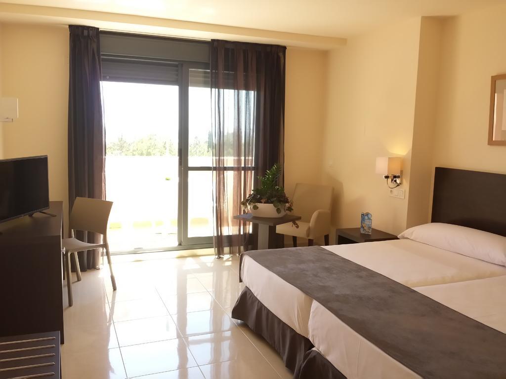 Double or Twin Room,326685406:JPEG