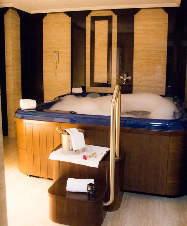 Grand Suite mit Whirlpool