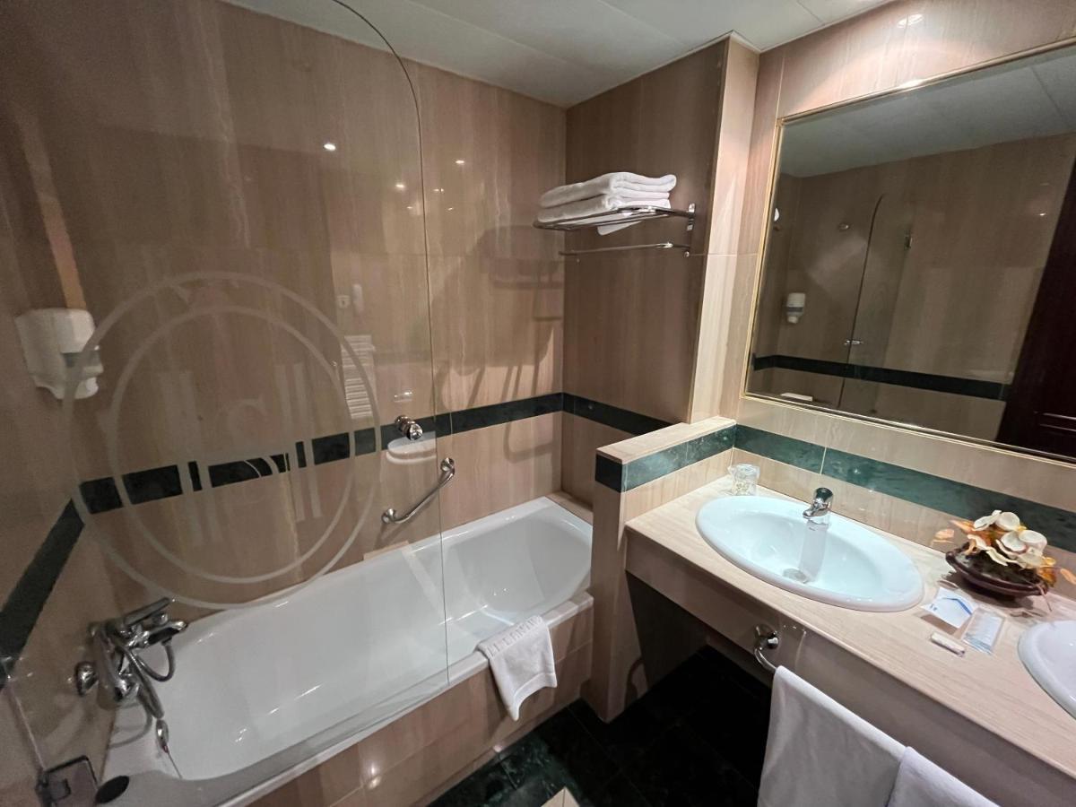 Triple Room,1185115105:JPEG