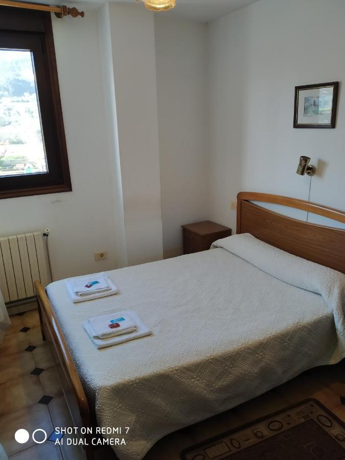 Budget Single Room,1190899375:JPEG