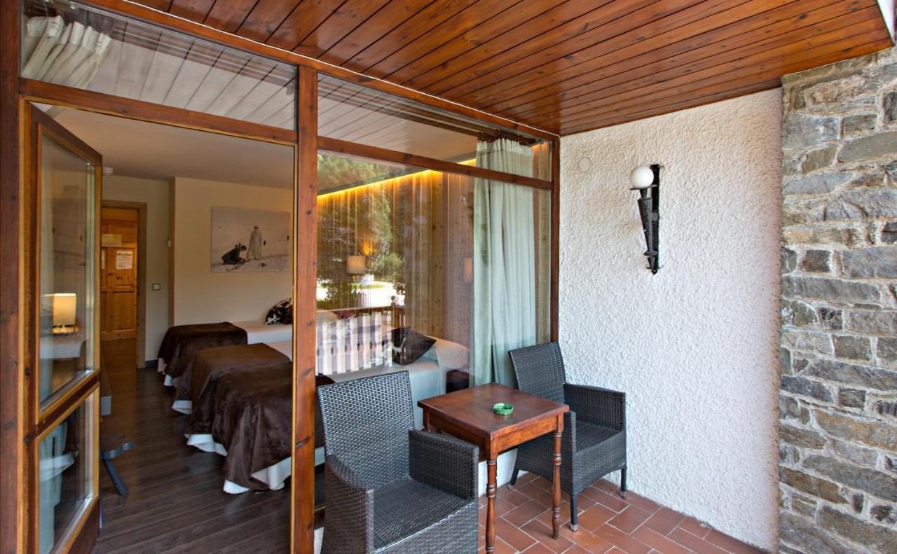 Standard Double or Twin Room with Balcony,1431960508:JPEG
