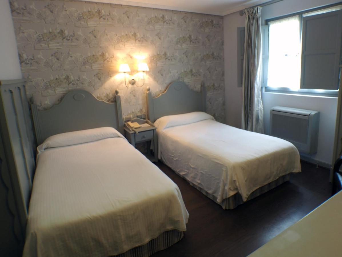 Large Single Room,1193411017:JPEG