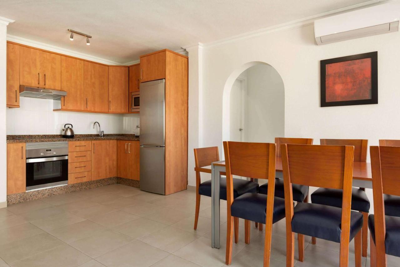 Three-Bedroom Apartment Ocean View,1385024141:JPEG