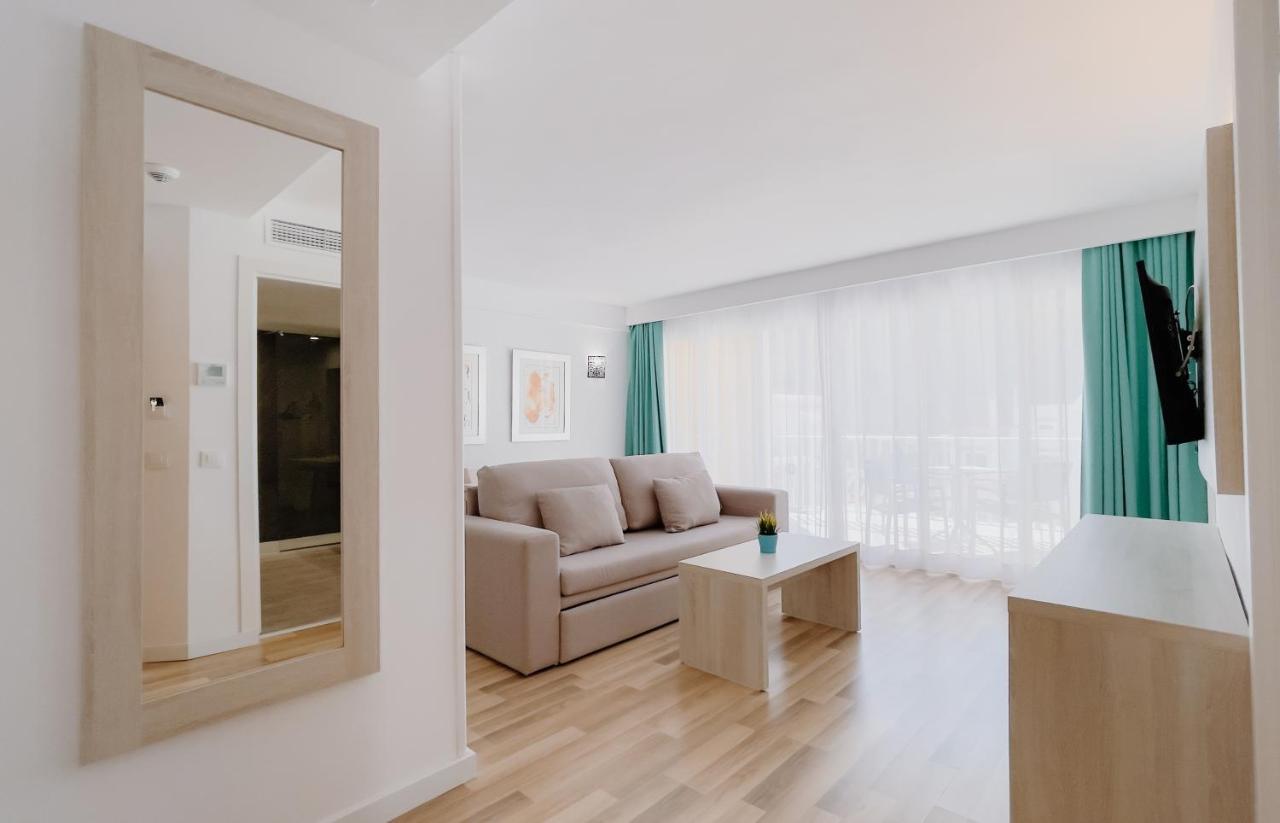 Suite One-Bedroom Apartment