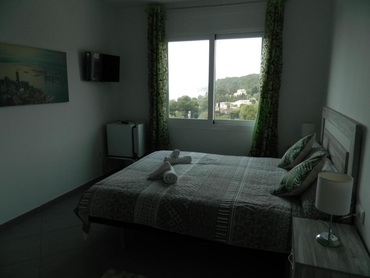Habitación Familiar con vista lateral al mar