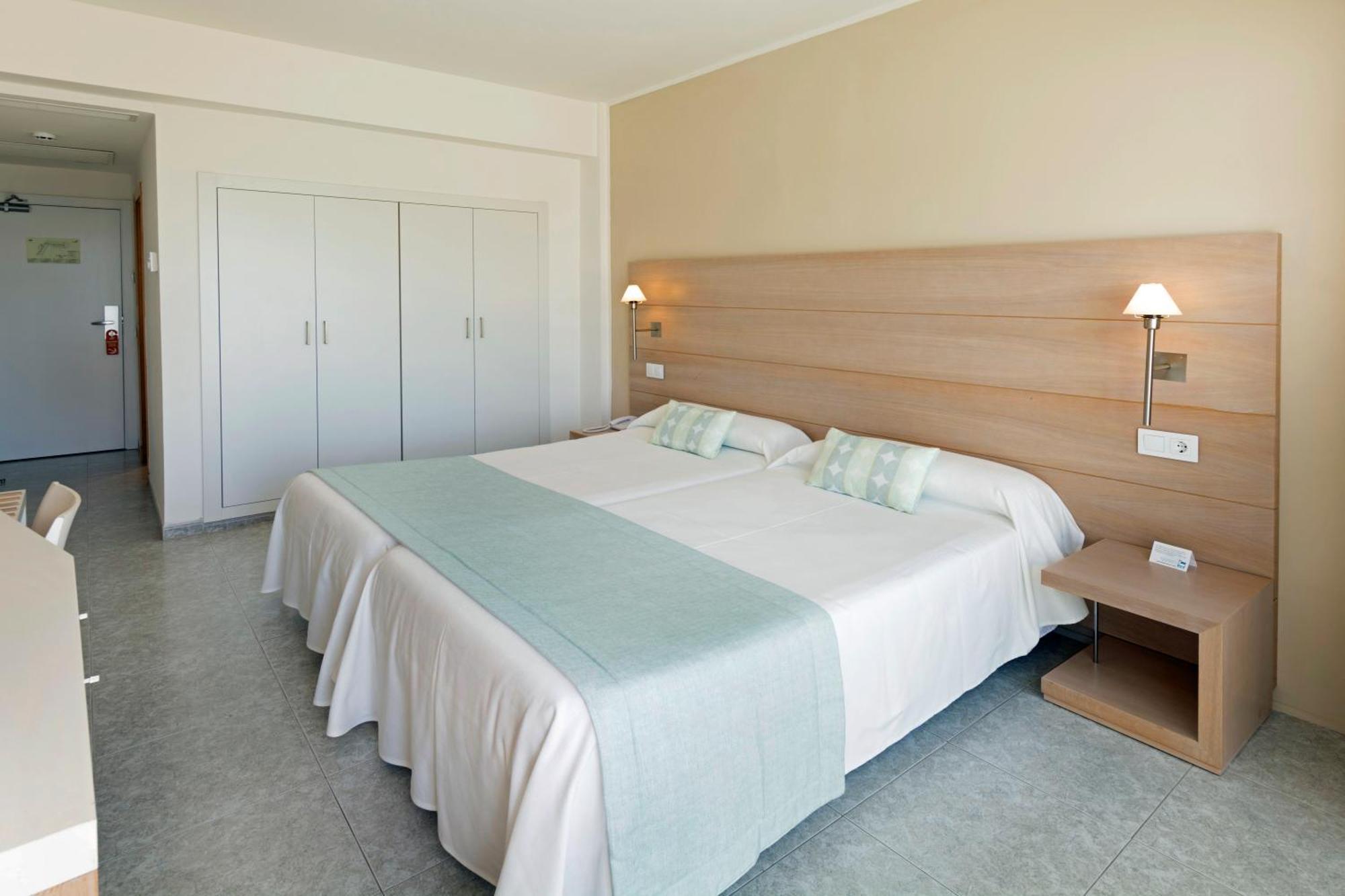 Twin Room,1207481722:JPEG