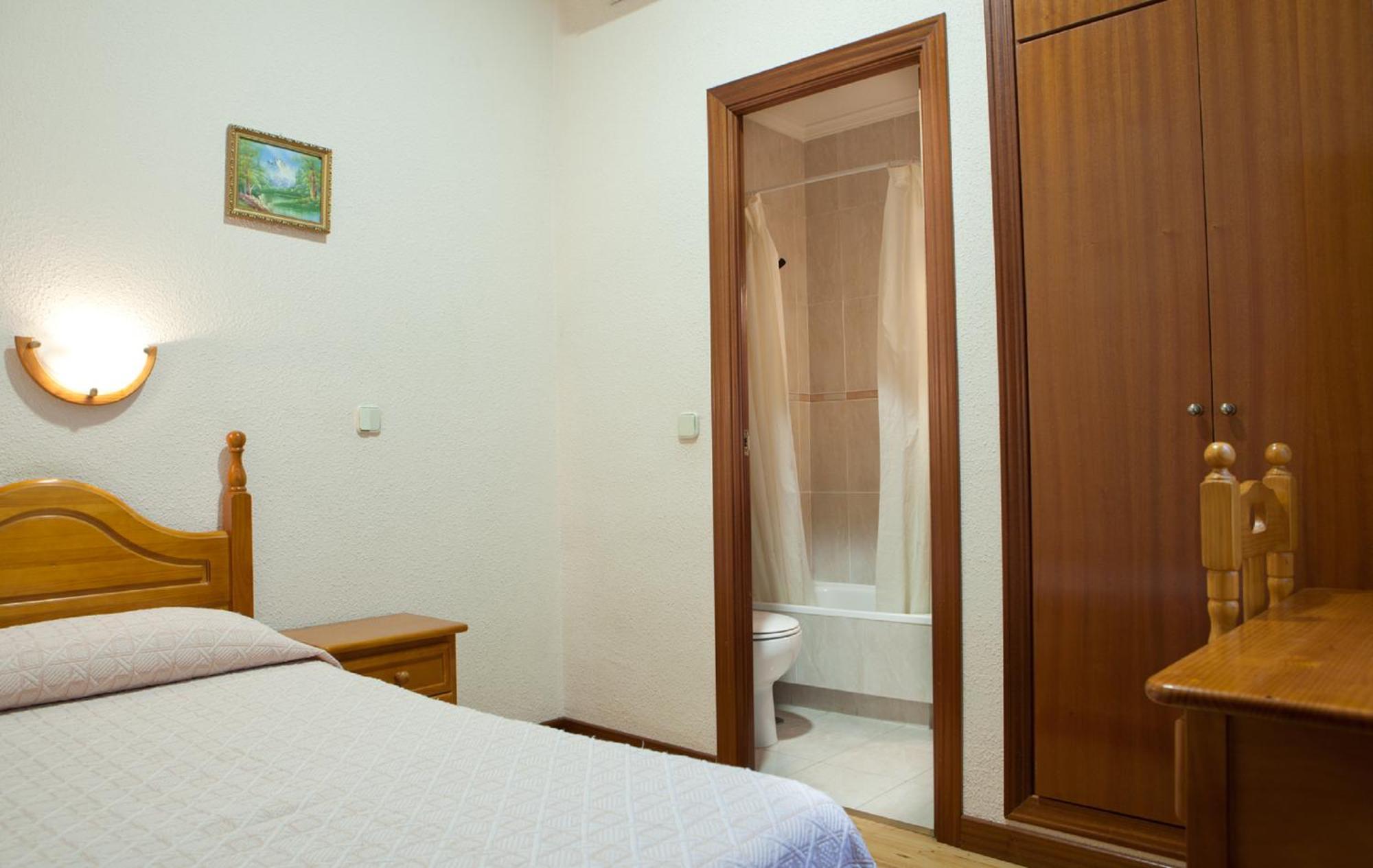 Single Room,1207605373:JPEG