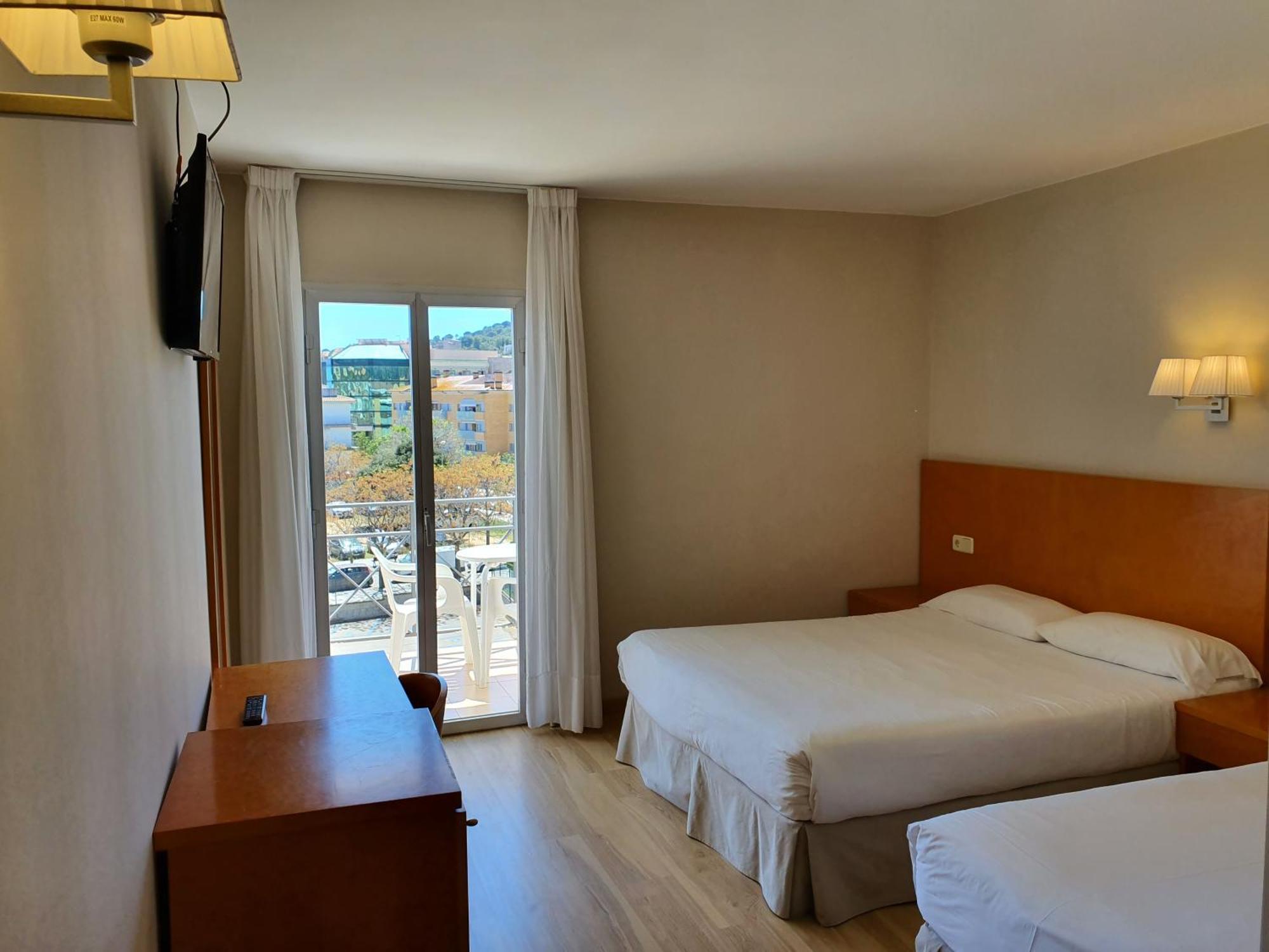 Triple Room with Balcony