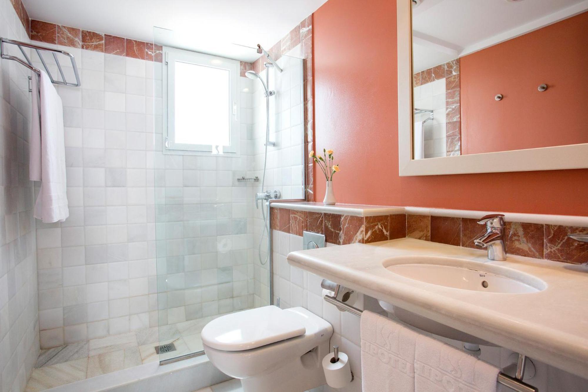 Double Single Use with Sea View,1214573380:JPEG