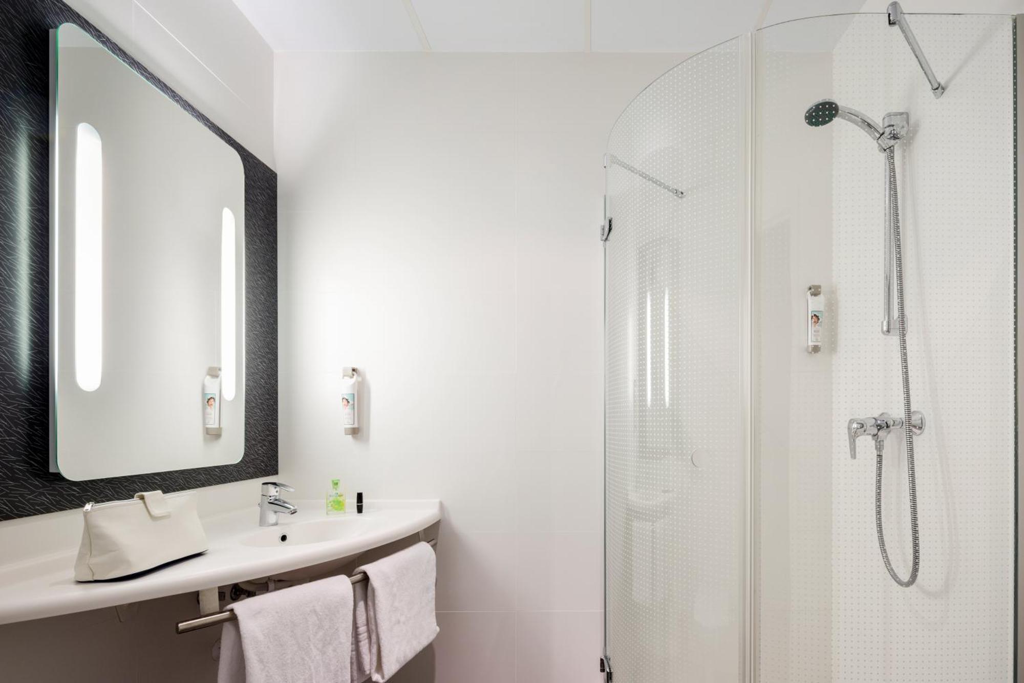 Double Room,1214606107:JPEG