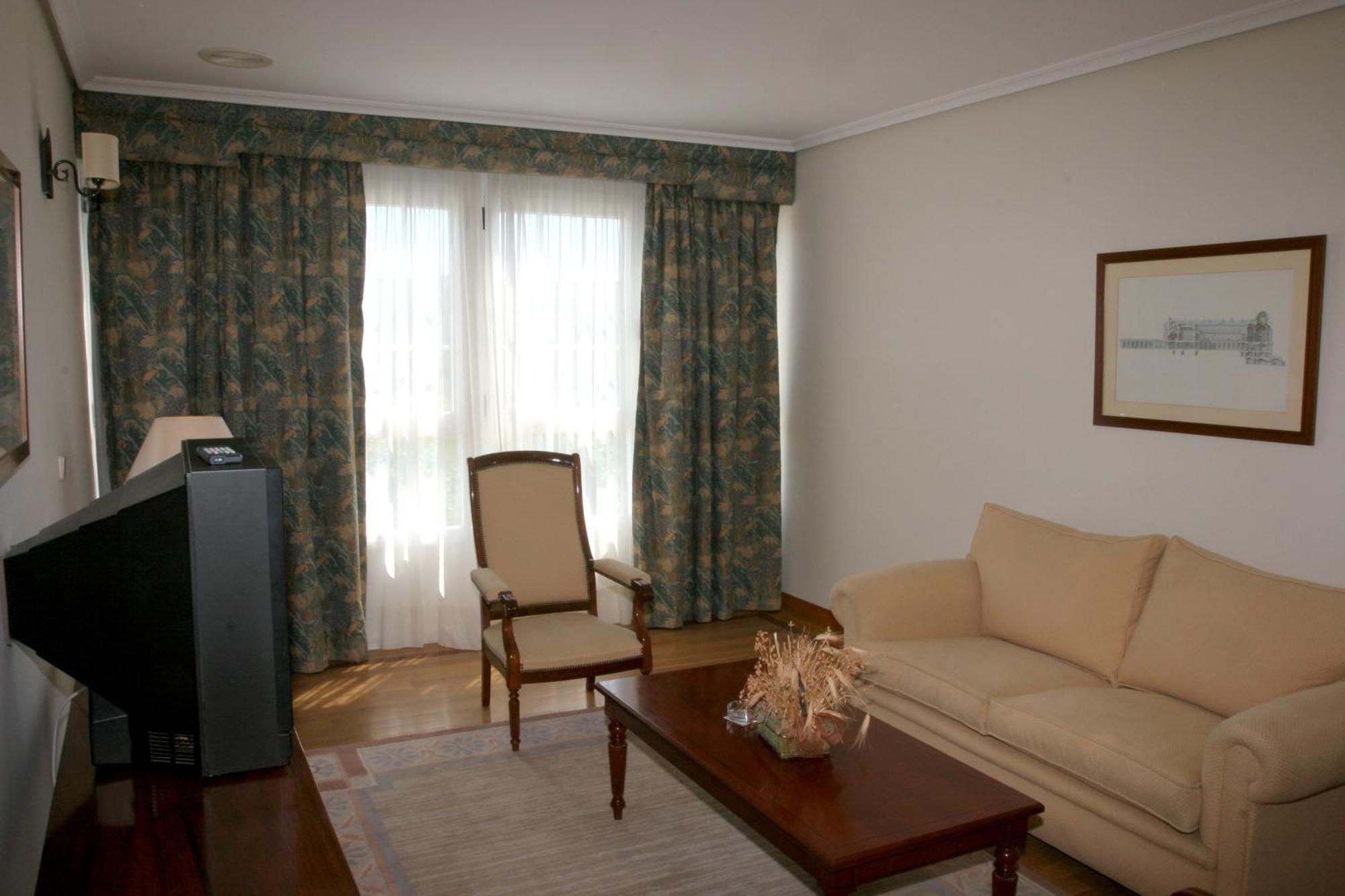 Queen Suite