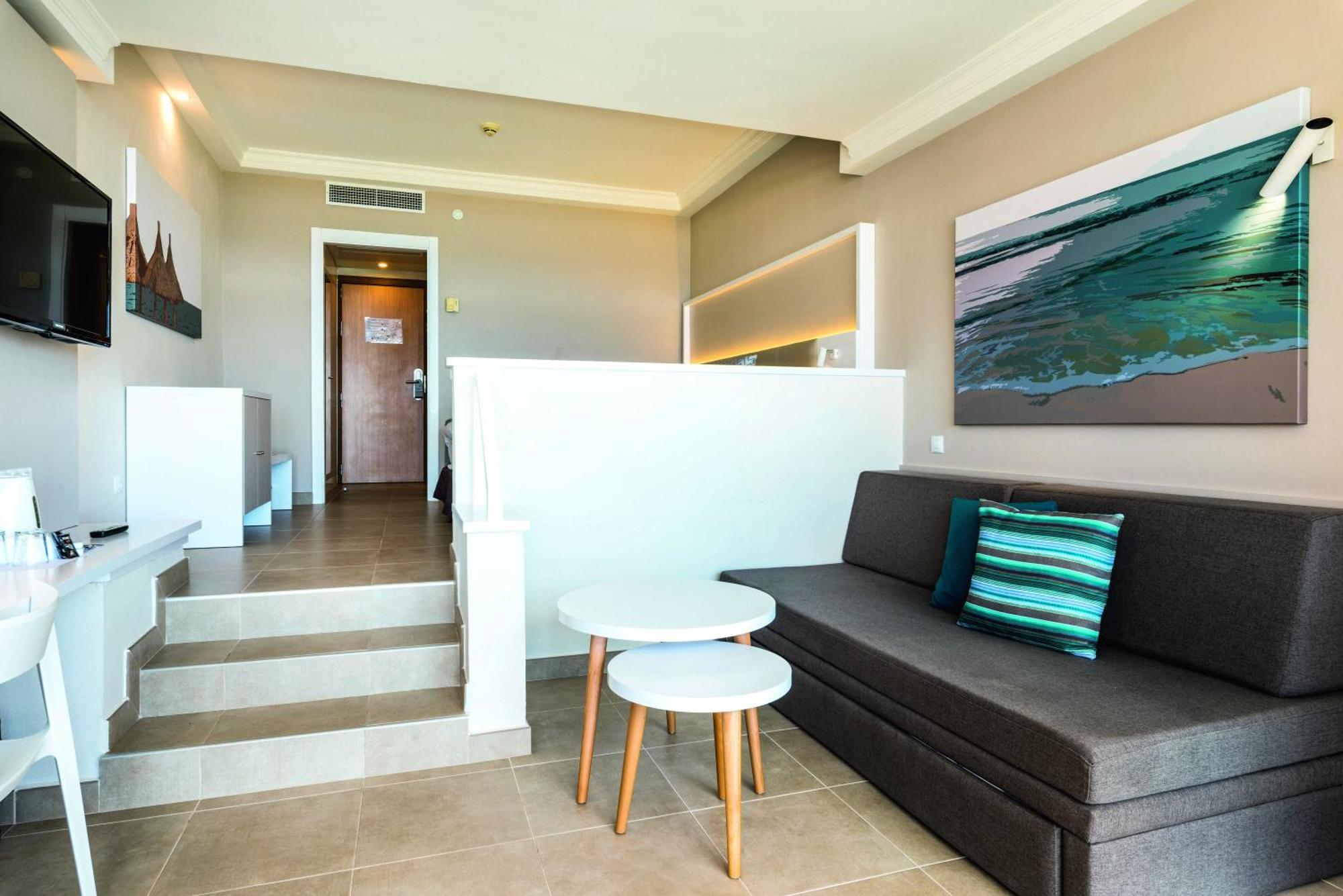 Double Room with Sea View (2 Adults + 2 Children )