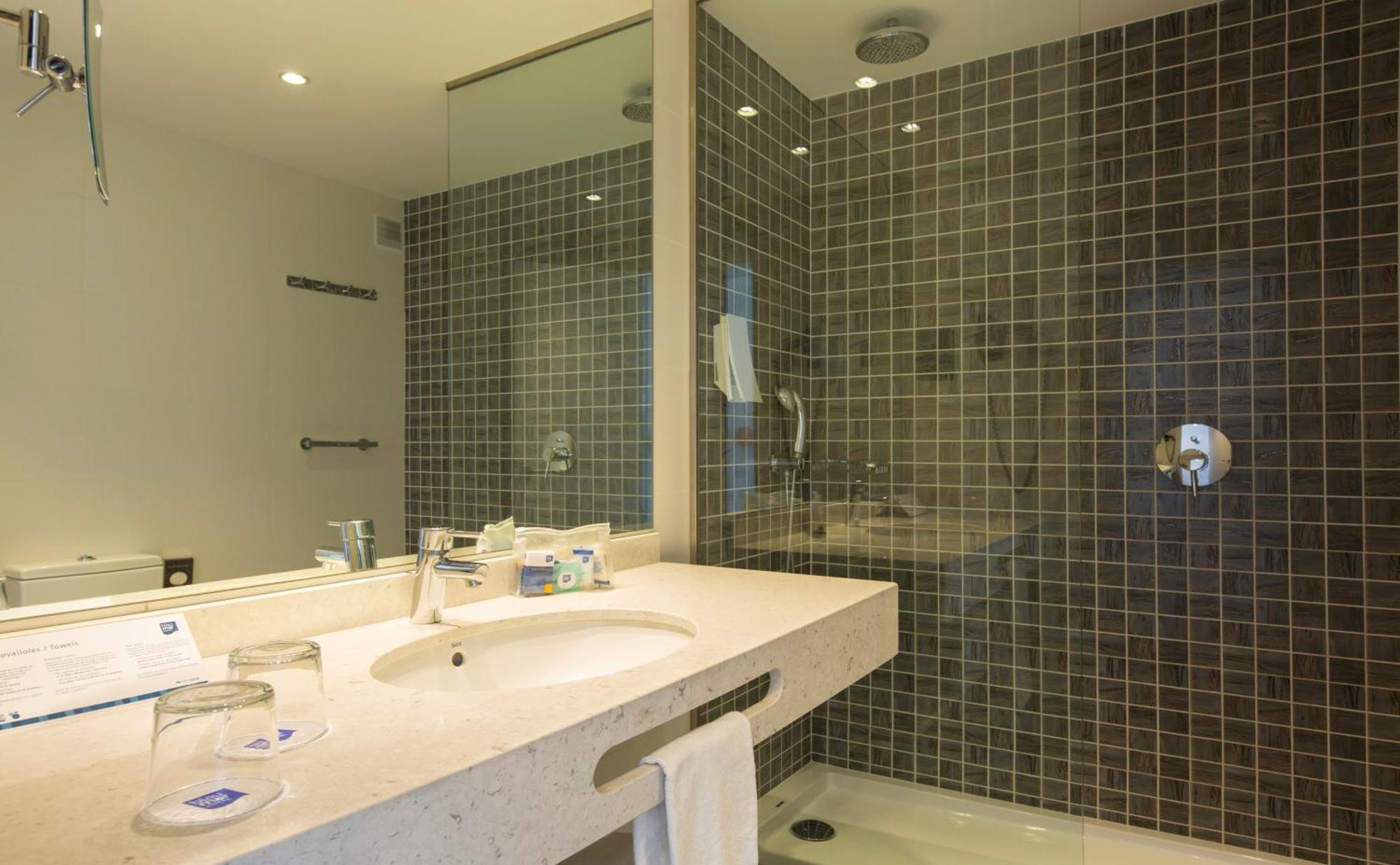 Mediterranean Suite Premium Side Sea View