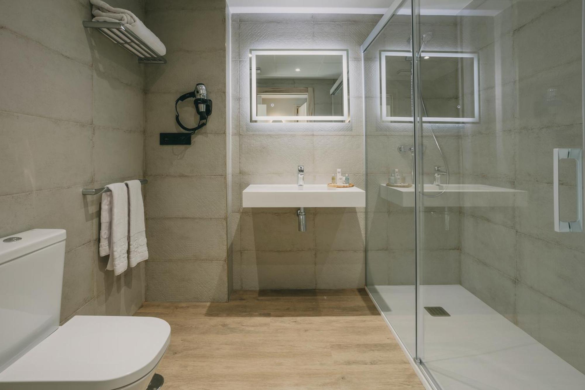 Superior Twin Room,1123986810:JPEG