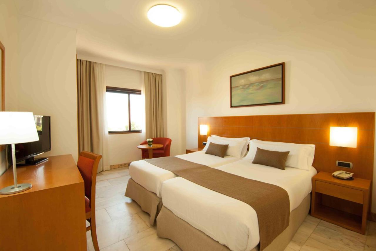 Standard Double or Twin Room,1231028243:JPEG