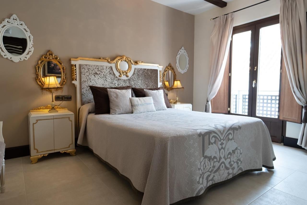 Suite with Balcony,1500233437:JPEG