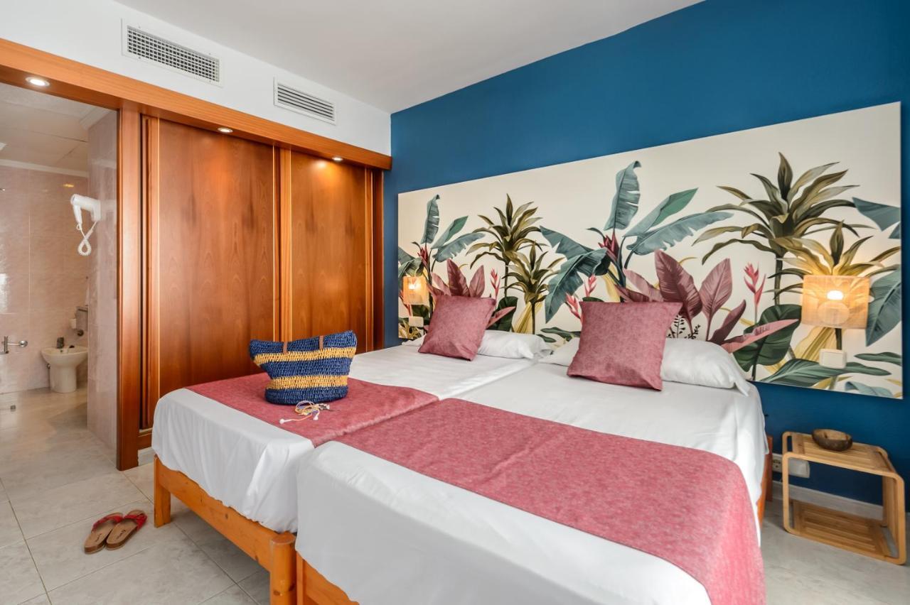 One-Bedroom Apartment (4 Adults) with Sea View,1318438366:JPEG