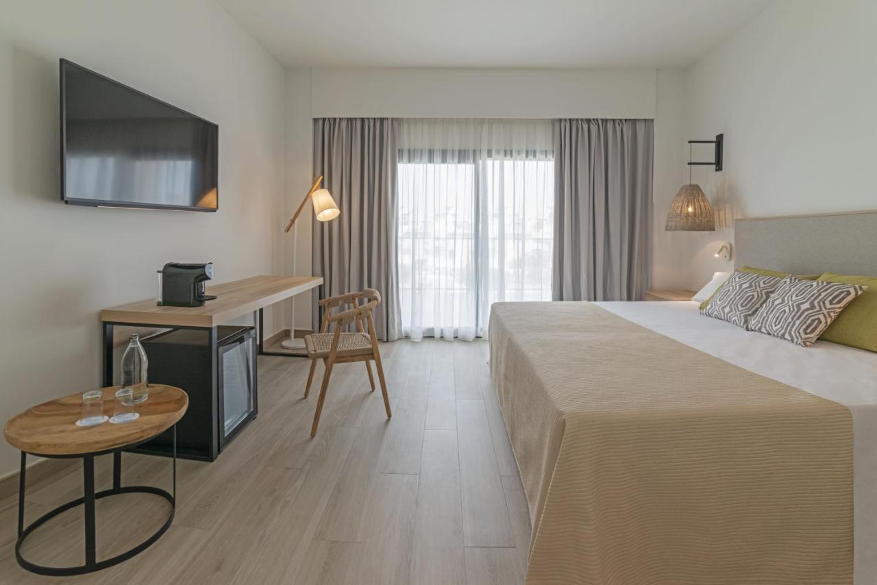 Premium Double Room with Partial Sea View,1370830913:JPEG