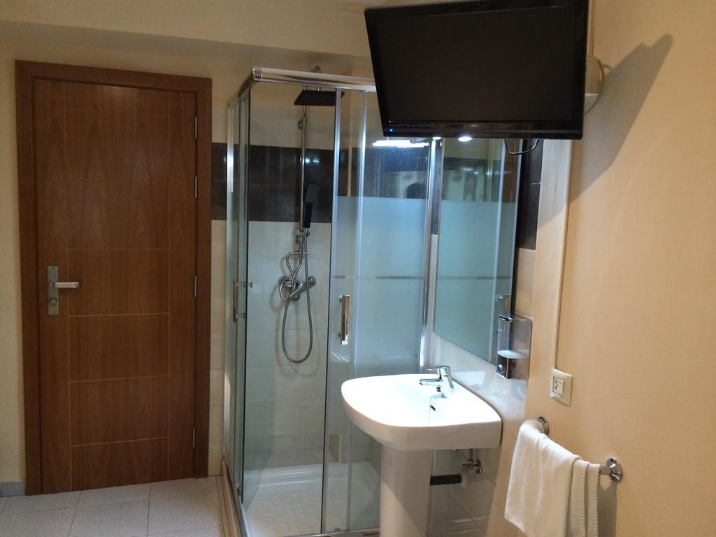 Single Room with Shower