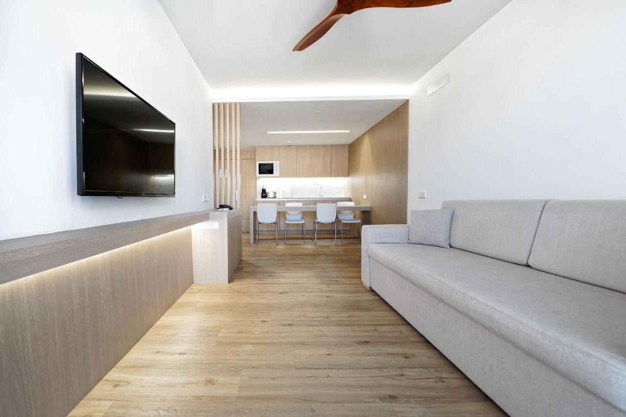 One-Bedroom Apartment,1257050476:JPEG