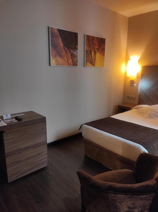 Budget Single Room,1257395095:JPEG