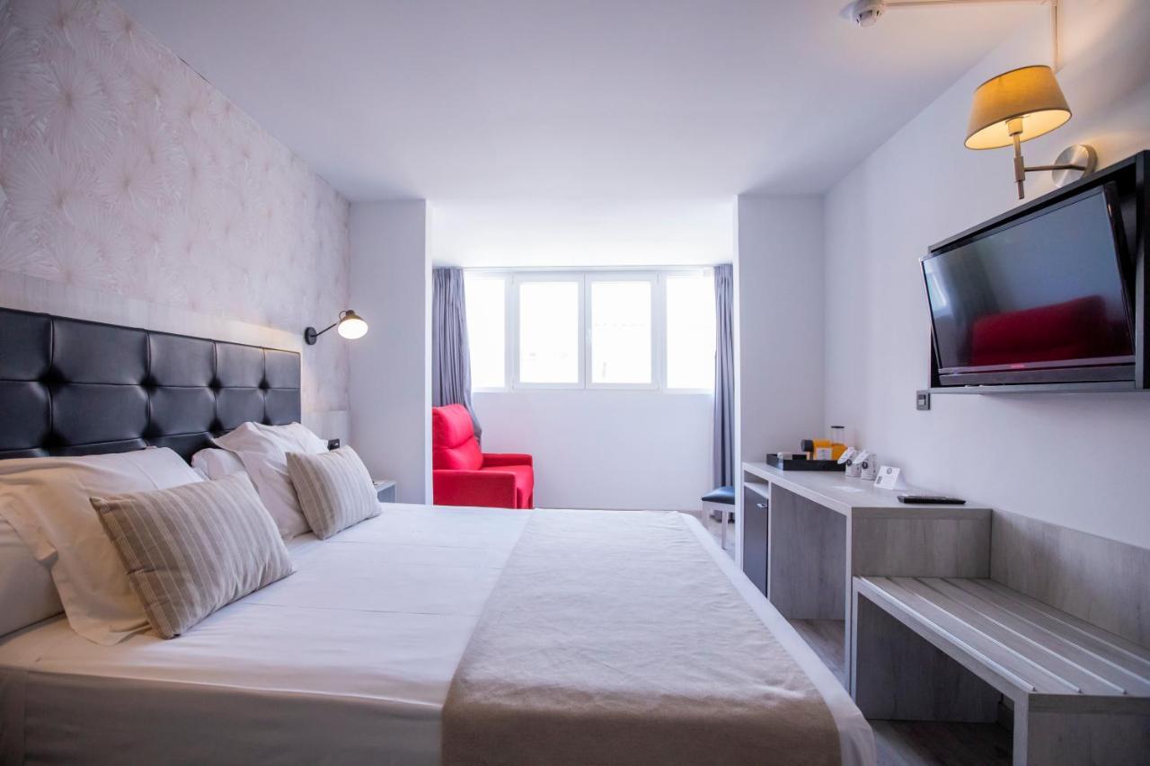 Double Room with Extra Bed,1207644418:JPEG