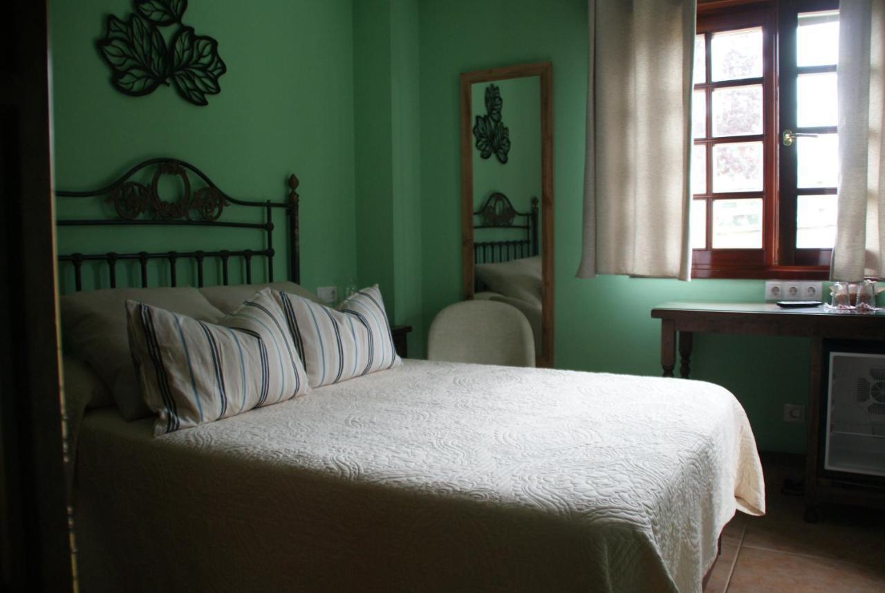 Habitación Doble con vistas a la montaña