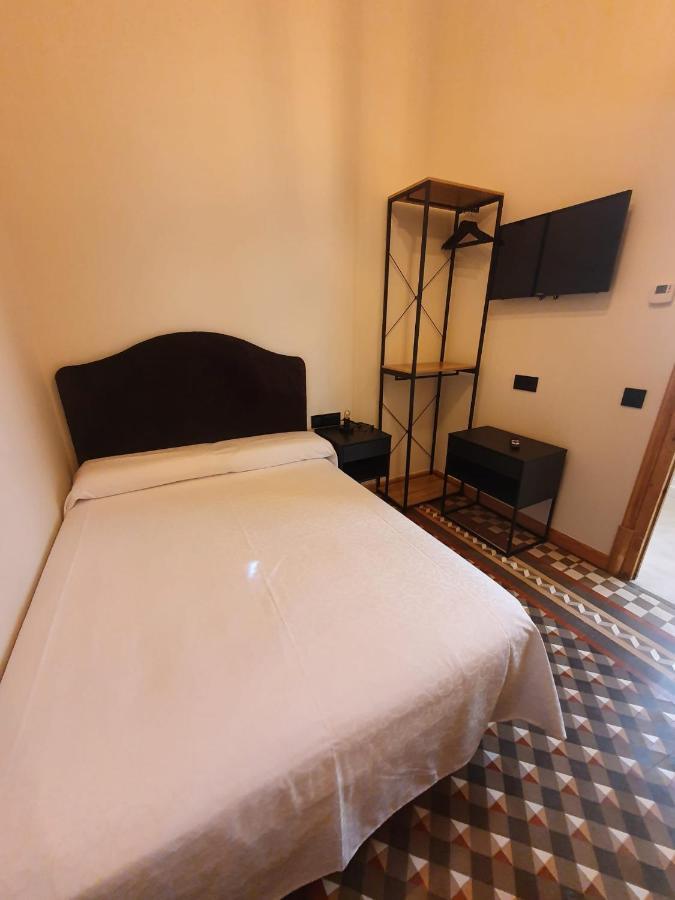 Standard Single Room,1271872561:JPEG
