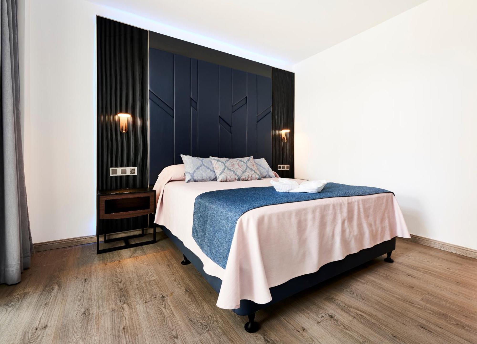 One-Bedroom Apartment Deluxe,1272289027:JPEG