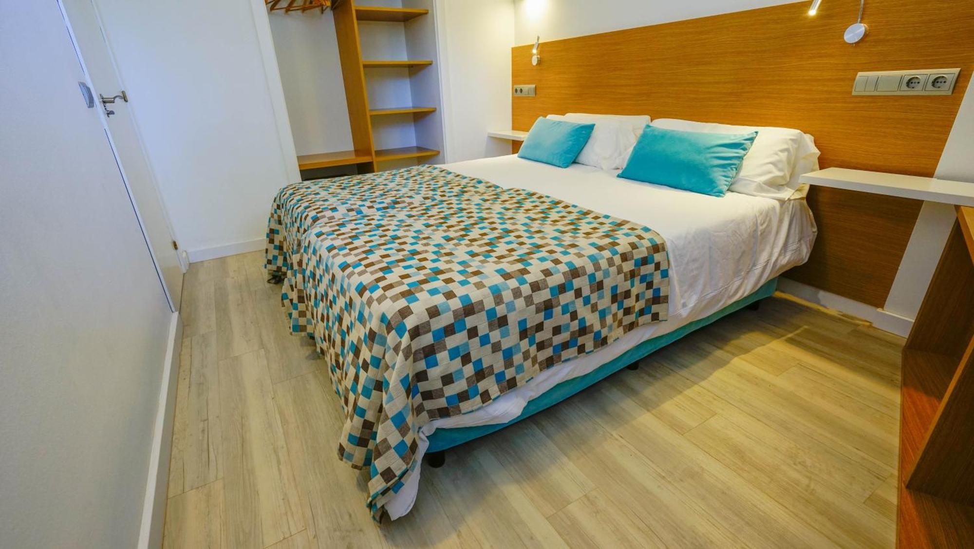 Superior One-Bedroom Apartment