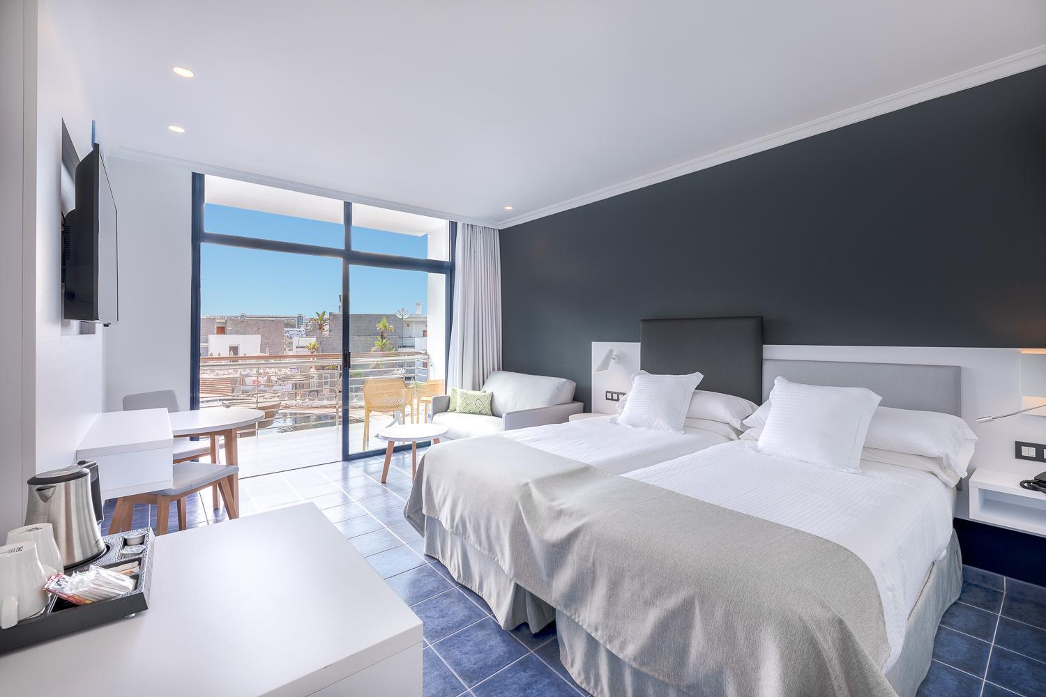 Double Room with Pool View,1272476950:JPEG