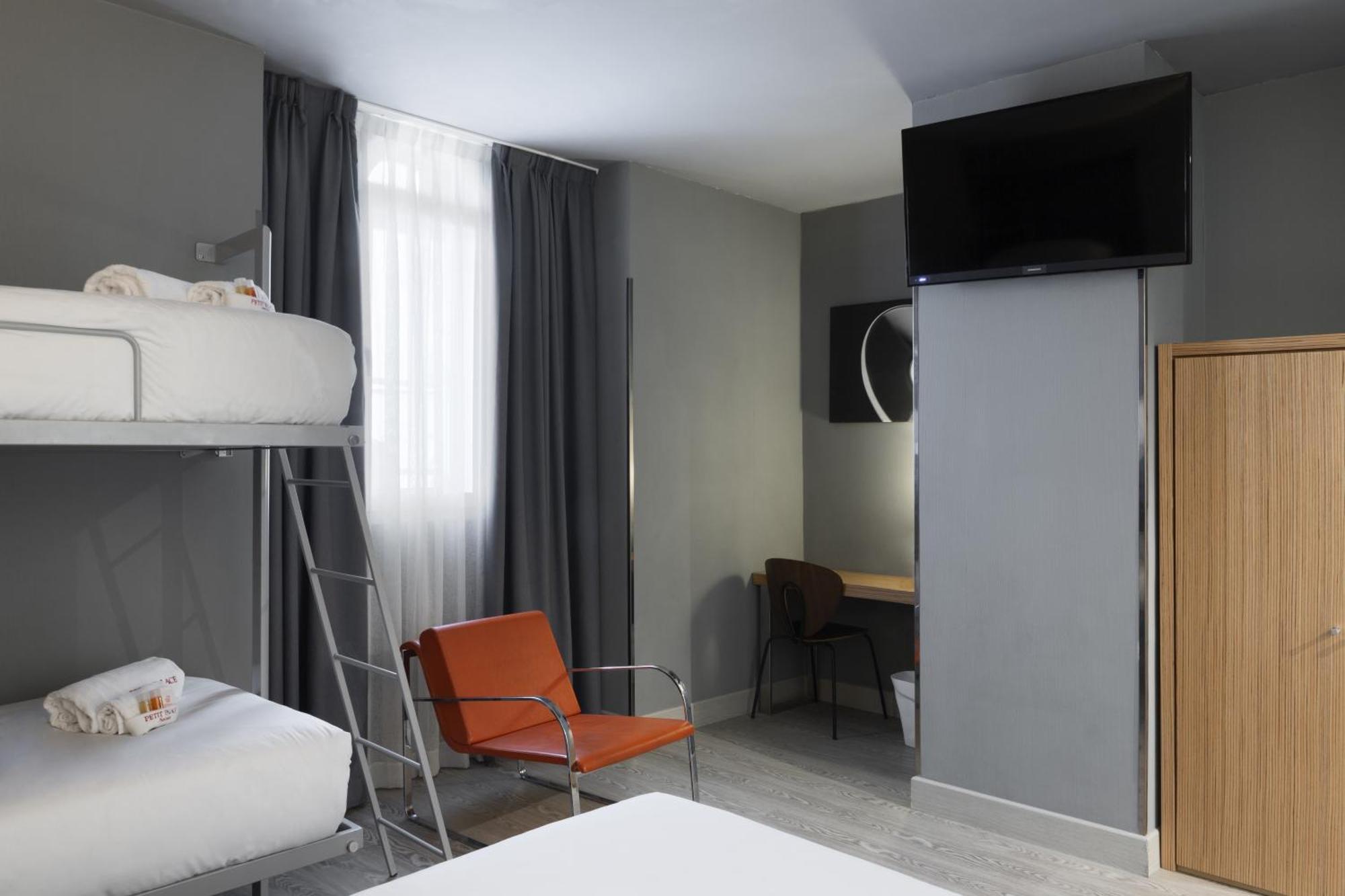 Quadruple Room (4 Adults),1272484267:JPEG