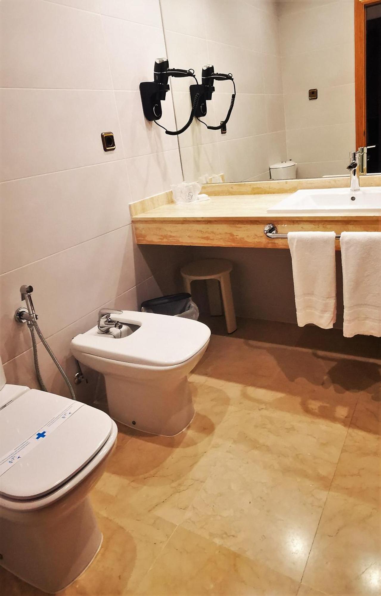 Habitación Doble con vista parcial al mar - 1 o 2 camas