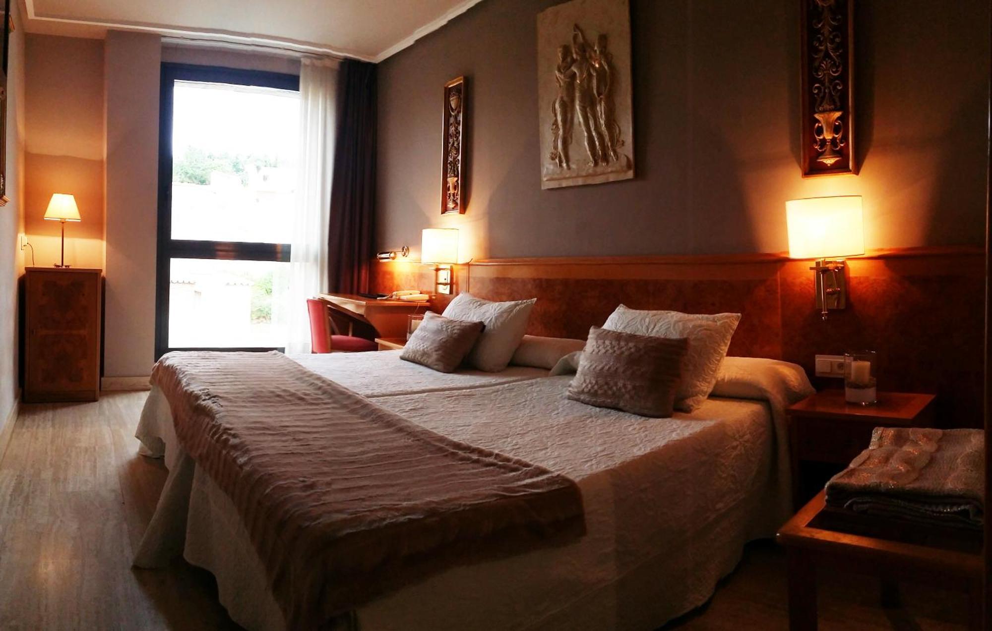 Double or Twin Room,1272844807:JPEG