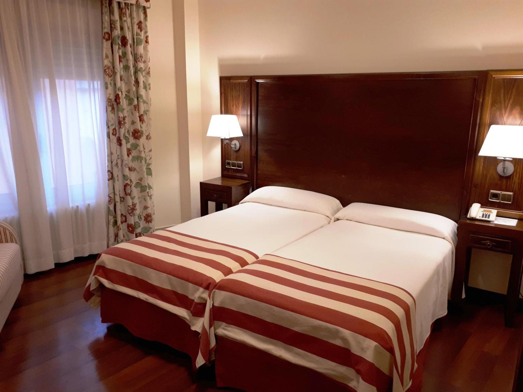Double Room,1272966547:JPEG