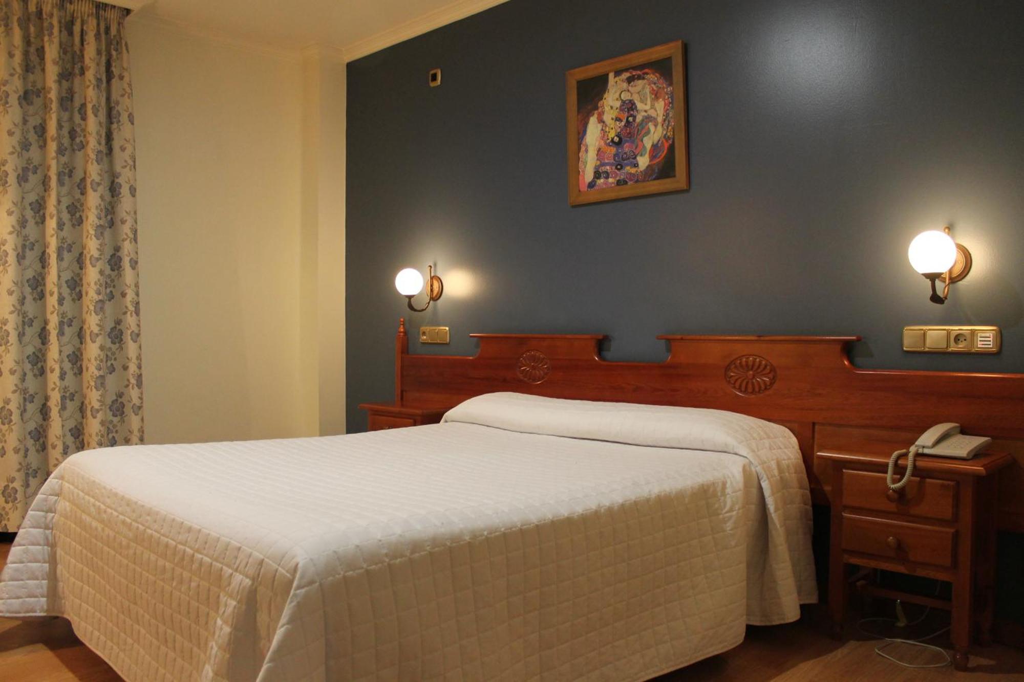 Classic Single Room
